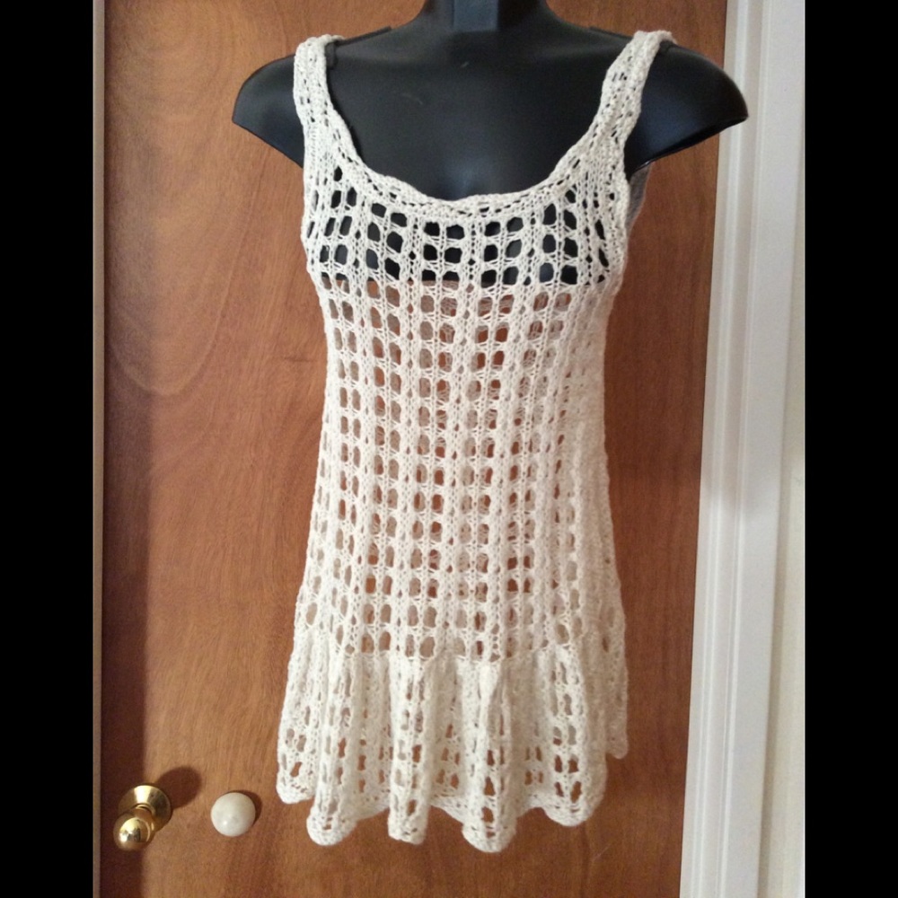 Beautiful Crochet tank top (630)